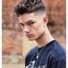 Ifjúsági férfi frizurák 2021