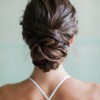 Frizurák az esküvőre 2021 közepes haj