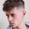 Divatos frizurák 2022 férfi rövid