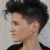 Borotvált oldalán női frizurák képek